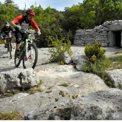 Grande traversée de Vaucluse en VTT-  Etape 4 - D'Aurel à Saint-Saturnin-les-Apt