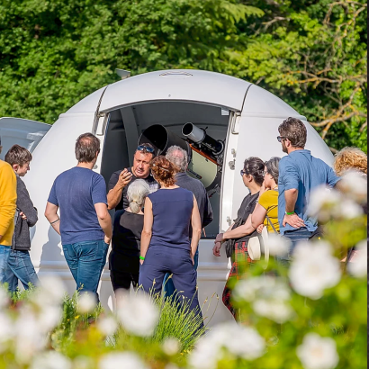 Erwachsenenpraktikum zur Einführung in die Astronomie und Astrophysik Erwachsenenpraktikum zur Einführung in die Astronomie und Astrophysik
