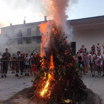 Feu de la Saint Jean Feu de la Saint Jean