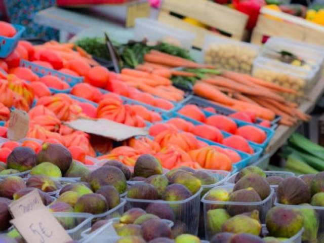 Marché hebdomadaire ©Droits gérés Jean Louis Zimmermann