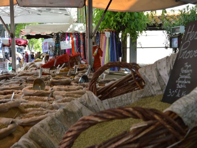 Provence Market ©OTI Ventoux Provence
