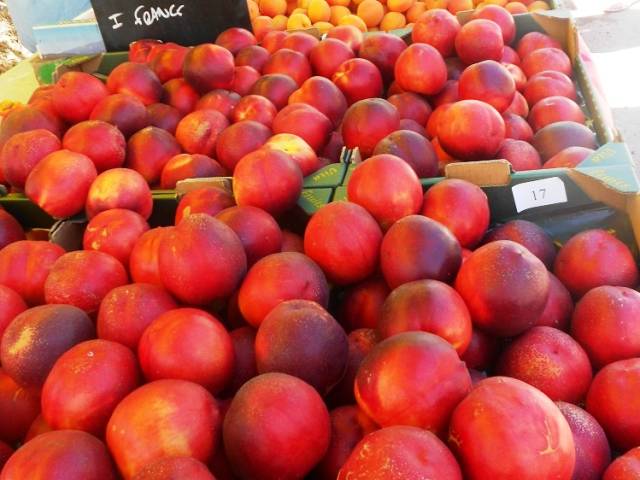 Marché hebdomadaire ©OTI Ventoux Sud