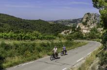 16 - In the foothills of the Dentelles de (...)