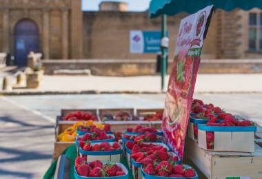 Marché régulier de La Tour d'Aigues