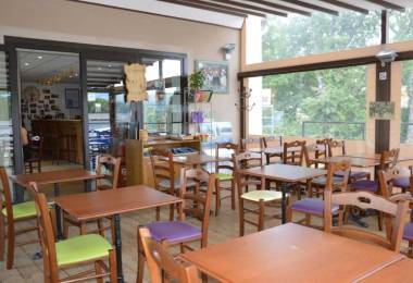 L' Authentic Bistrot