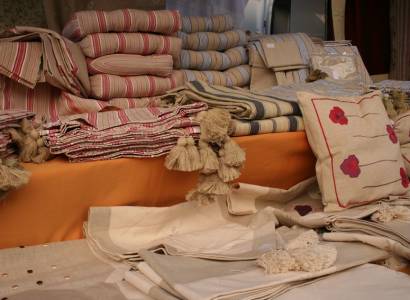 Vendredi : Marché hebdomadaire de Visan