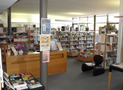 Bibliothèque de Cadenet