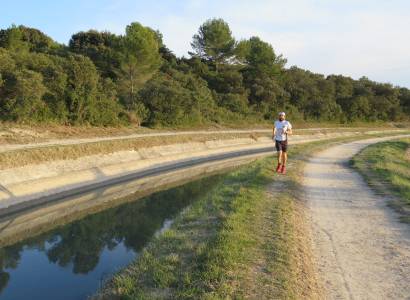 Chemin le long du Canal de Carpentras