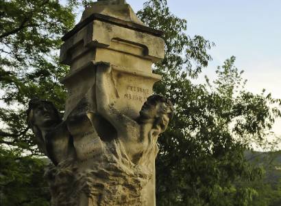 Buste de Clovis Hugues