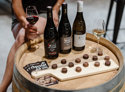 Voyage en terre de cacao & vin bio AOC Vacqueyras - Domaine Chant des Loups