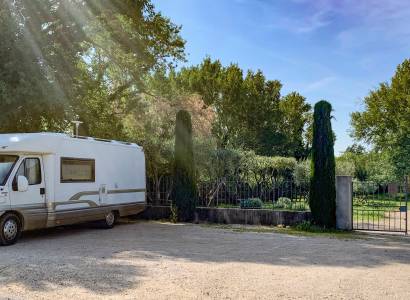 Aire de camping cars à Bédarrides