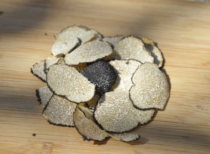 Les apéros comtadins : Dégustation prestige avec les truffes d'été