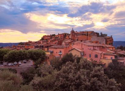 ROUSSILLON - Ecomusée, village coloré et sentier des ocres