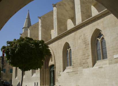Visite guidée : Collégiale Notre Dame : spiritualité, architecture et pouvoir au cœur de la cité cardinalice