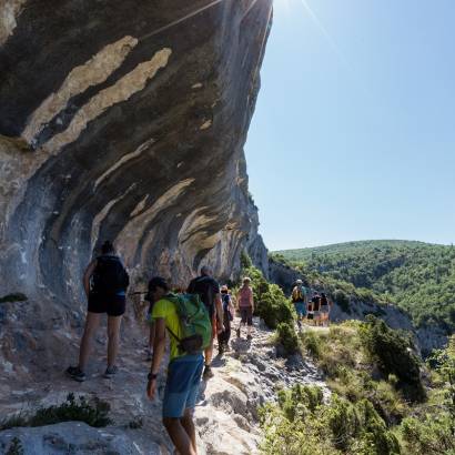 Hiking in the Nesque gorges with Esprit Rando