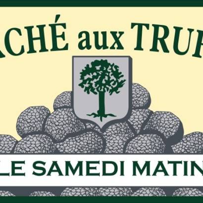 Marché aux truffes et produits du terroir