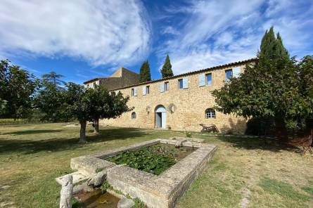 Château Saint-Pierre de Mejans