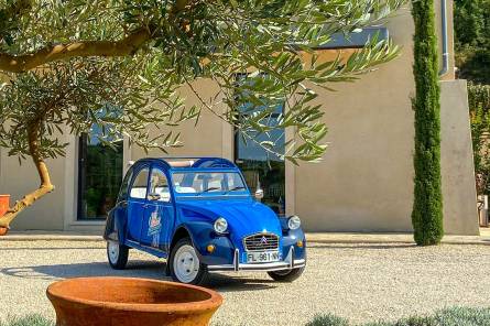 Discovering olive oil in a 2CV