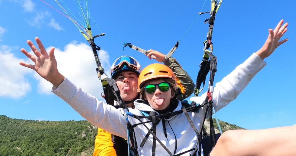 Stages et vols biplace en parapente - École de Parapente@Ecole de parapente des Baronnies
