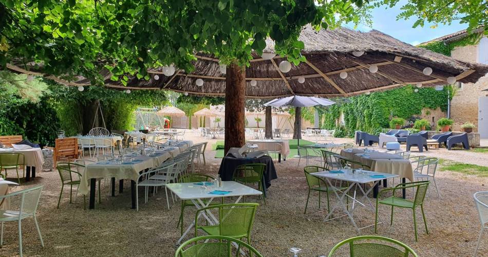 Auberge la Bastide Neuve, restaurant à Villelaure@Auberge-bastide-neuve