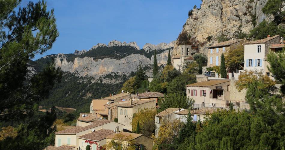 16 - Am Fuß der Dentelles de Montmirail@Hocquel A.