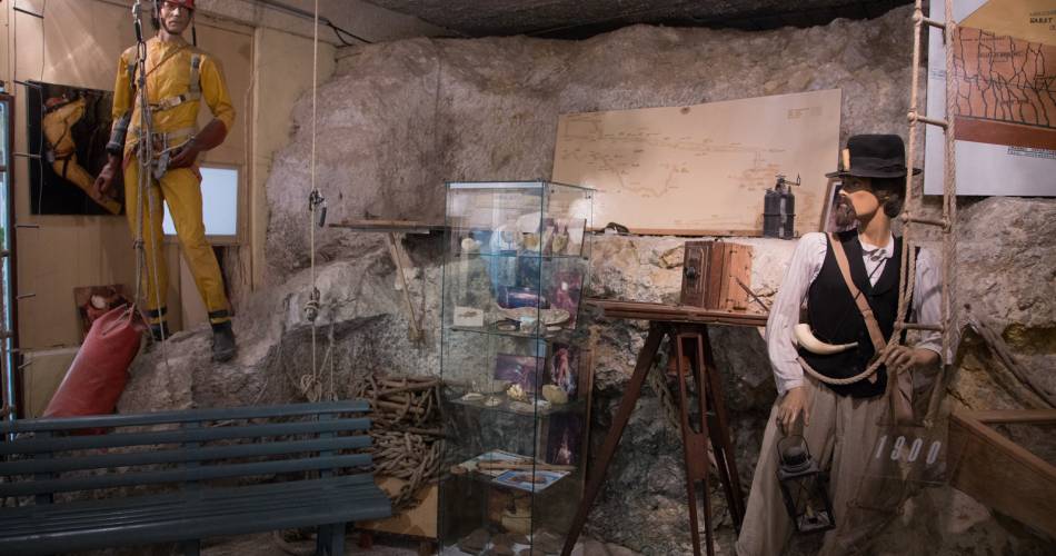 Museum of the Underground World - Norbert Casteret Collection@HOCQUEL Alain - Vaucluse Provence