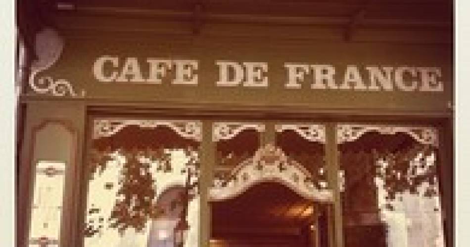 Café de France@Droits gérés OTI PSMV - Restaurant ; Isle sur la Sorgue