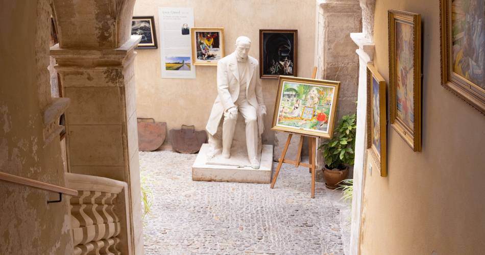 Fléchier House - Museum of Traditions from the Comtat Venaissin@Porte du Ventoux Tourisme