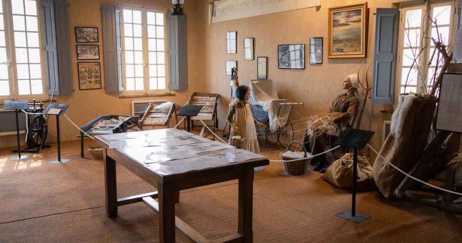 Fléchier House - Museum of Traditions from the Comtat Venaissin@Porte du Ventoux Tourisme