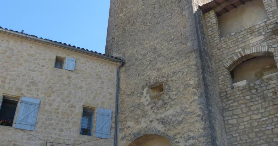 Le Portail et la Tour de l'Horloge@OTI Provence en Luberon