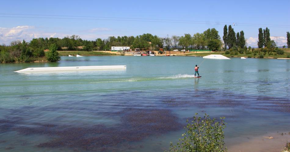 Waterskibaan - Exo 84@HOCQUEL A. /Coll. Vaucluse provence