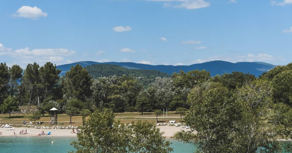 Plan d'Eau du Camping Val de Durance@Office de Tourisme - Luberon Sud Tourisme