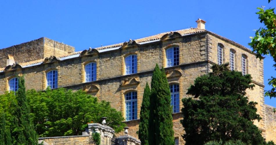 Château d'Ansouis@Droits Gérés Rousset Rouvière