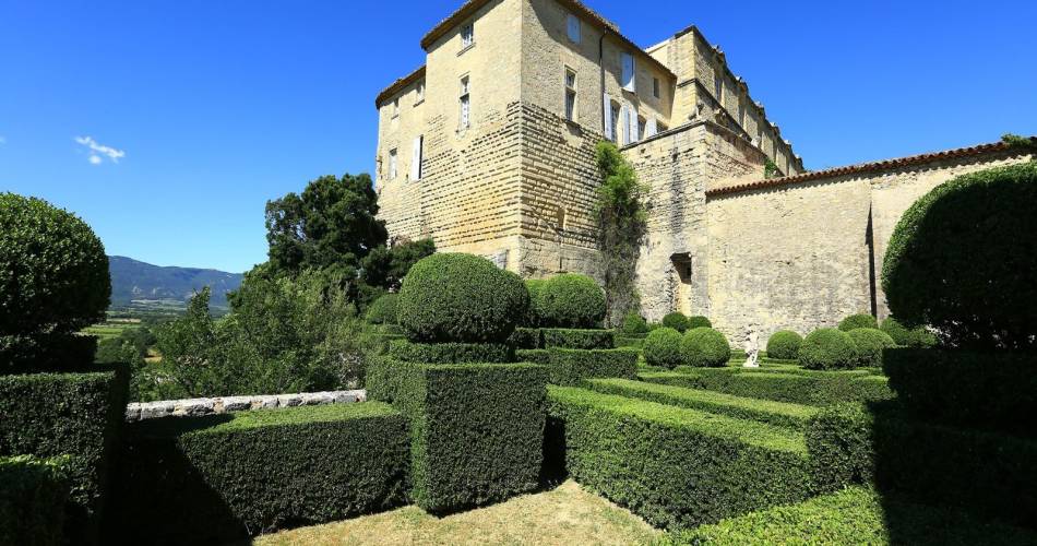 Ansouis Castle@Droits Gérés Rousset Rouvière