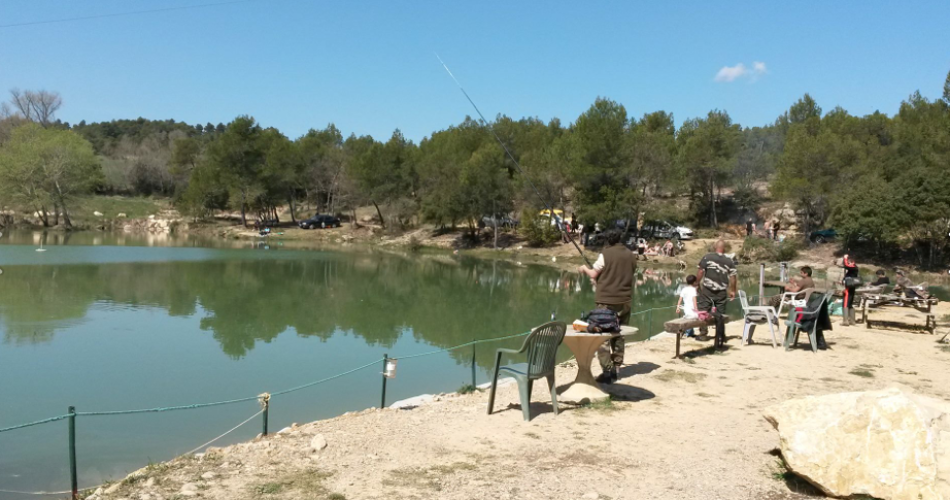 Pêche au Lac de l'Aillade@Droits Gérés OT LUB