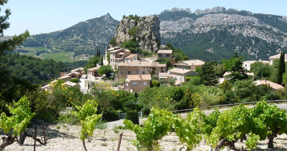 26 - Between Mont Ventoux and The Dentelles@CoVe