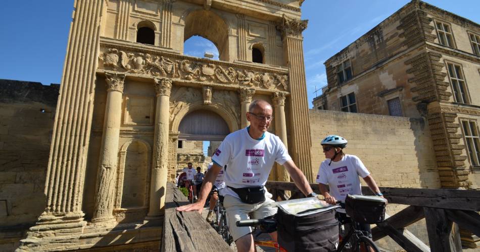 Boucle découverte à vélo : Sur le Pays d'Aigues à vélo (est)@OT LUB