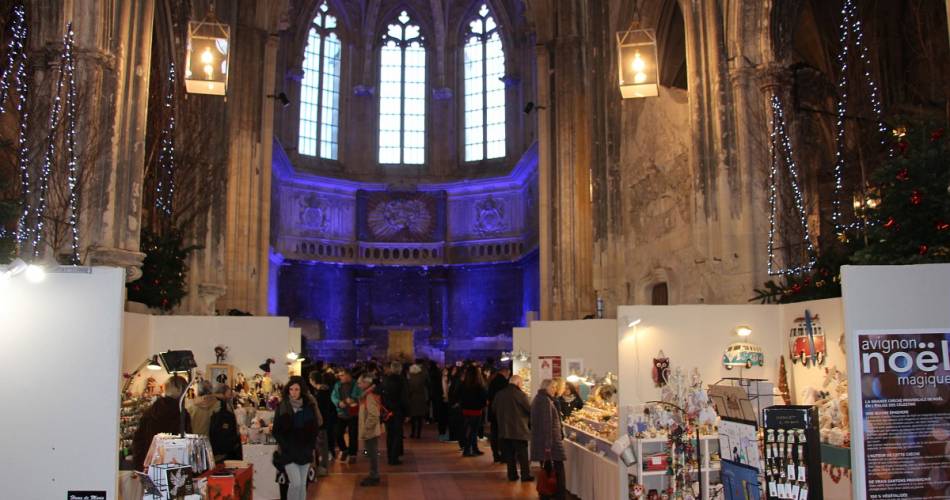 Große provenzalische Krippe und Weihnachtsmarkt der Kunsthandwerker in der Eglise des Célestins@©P. Bar / Avignon Tourisme