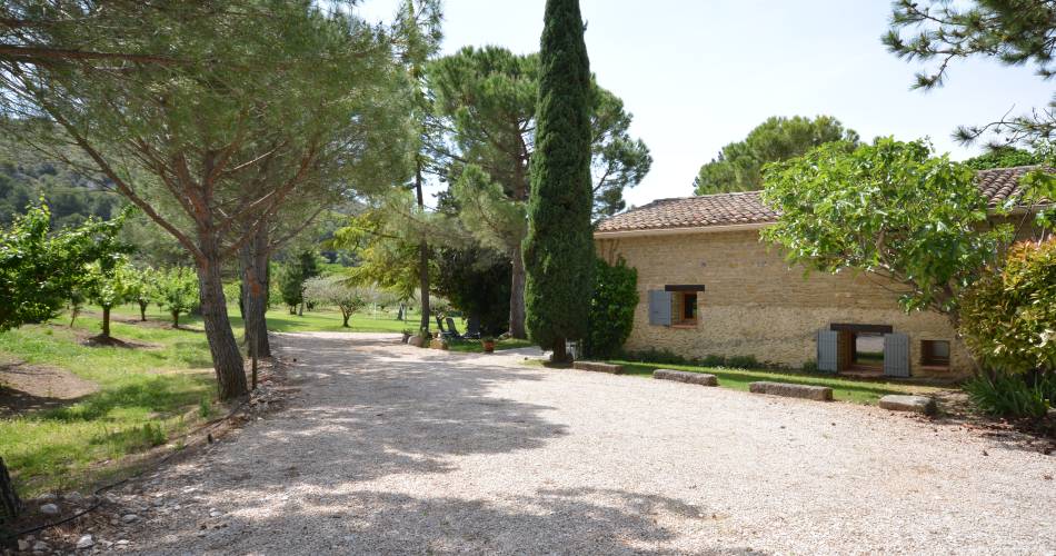 Le Mas du Lauzas - La Ferme@ARNAUD Claudie