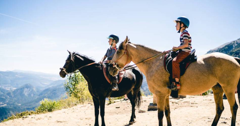 Pony Trekking - Garances Stables@Pixabay