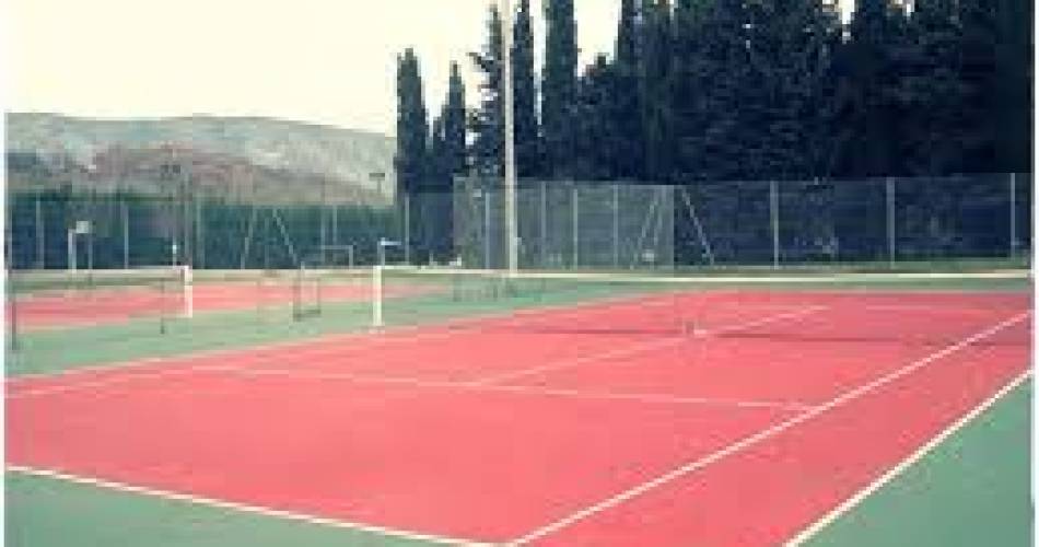 Courts de Tennis@Ot Malaucène