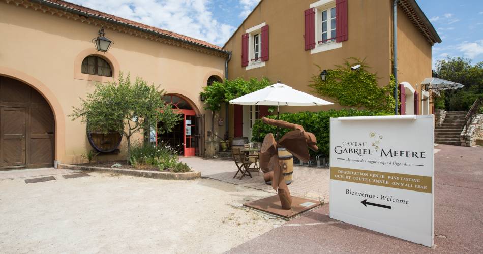 Summer Thursdays at the Domaine de Longue Toque: tour and wine tasting@Gabriel Meffre - Domaine Longue Toque