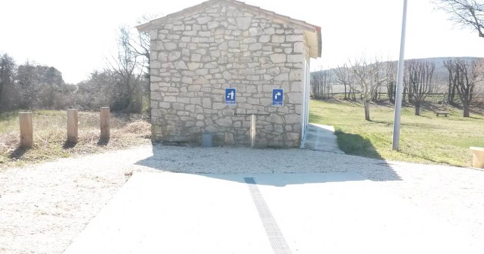 Motorhome/Camper van parking area@OTI Ventoux Sud