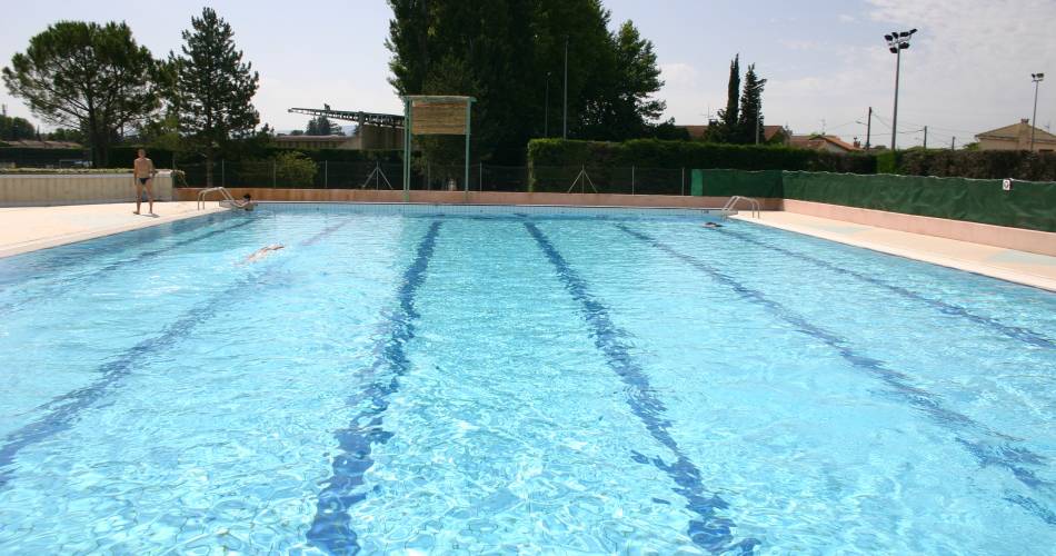 Municipal swimming pool@mairie iss