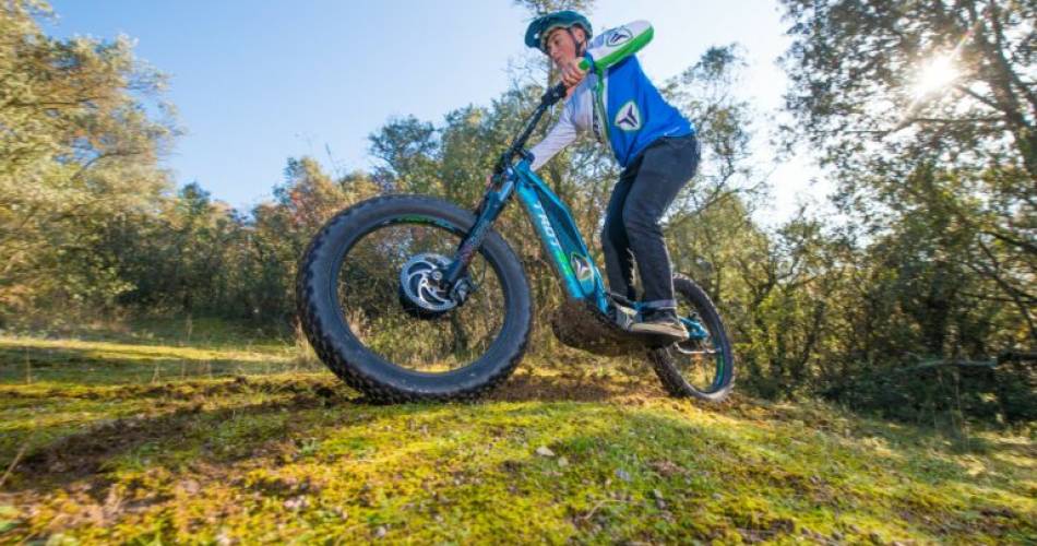 Trott'in Luberon@P. FOURNIER