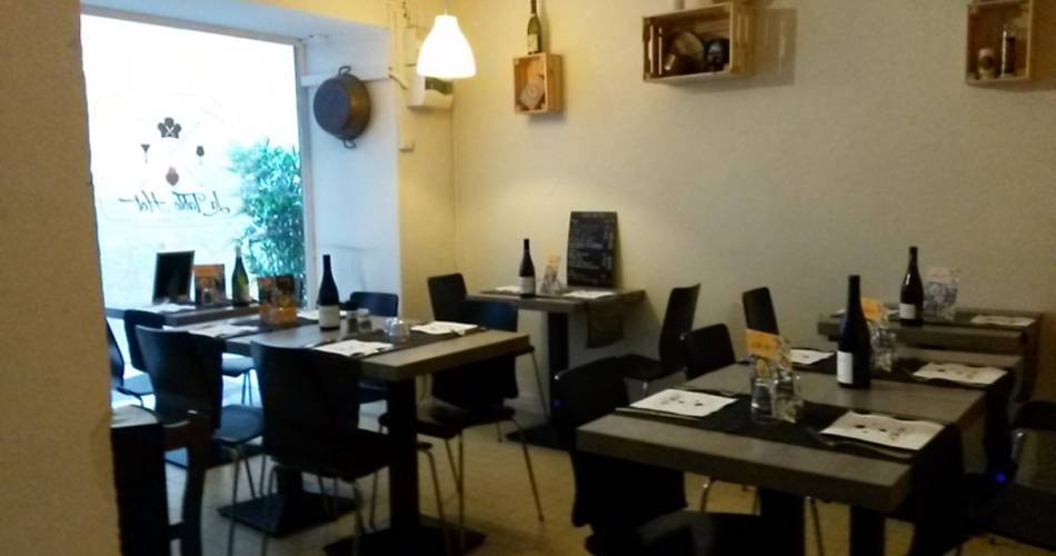 Restaurant La Table Hot - Weinbar@©librededroits