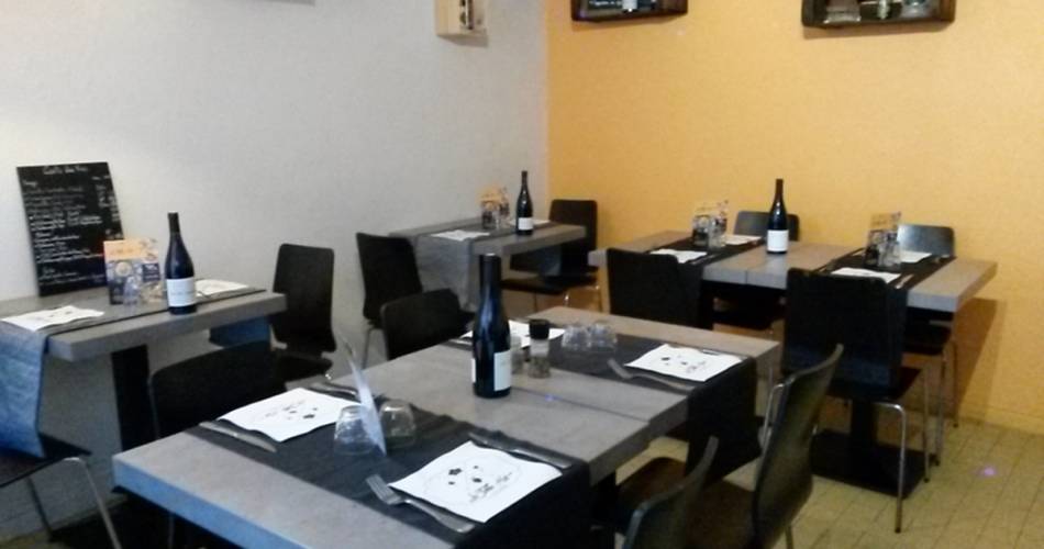 Restaurant La Table Hot - Weinbar@©librededroits