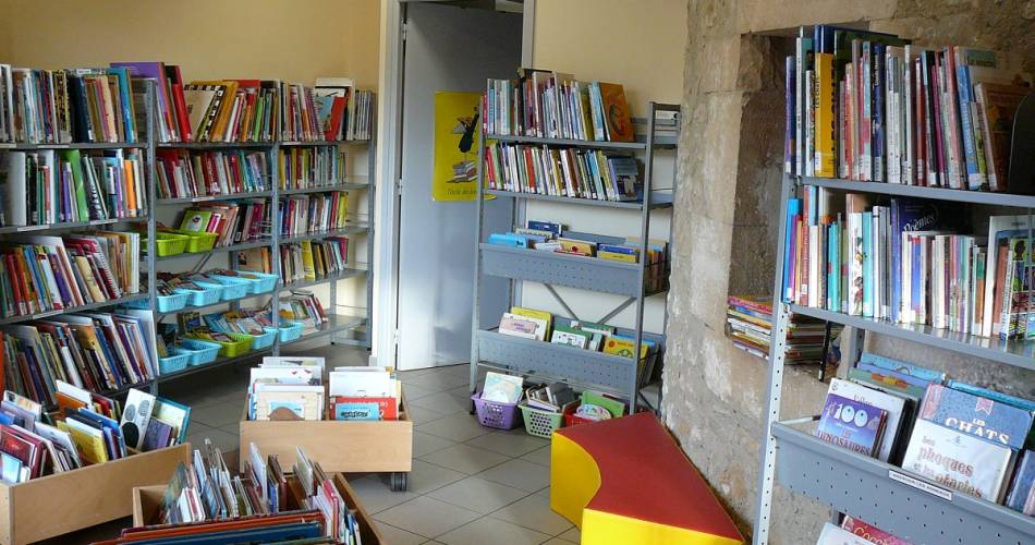 The municipal library of Moulin des Aires@M. El Hocine