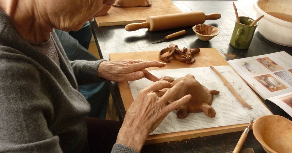 Atelier poterie modelage@Noémi Berliner