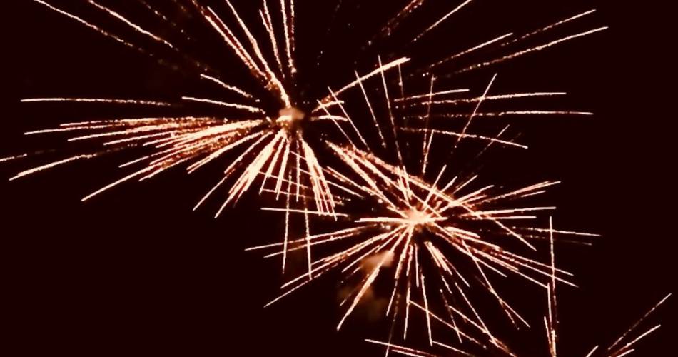 Soirée festive avec "Feu d'artifice"@s.a